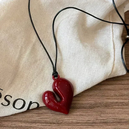 Nouveau collier pendentif fleurs stéréoscopiques plissées en métal simple à la mode pour femmes, chaîne de clavicule de tempérament charmante, bijoux de fête