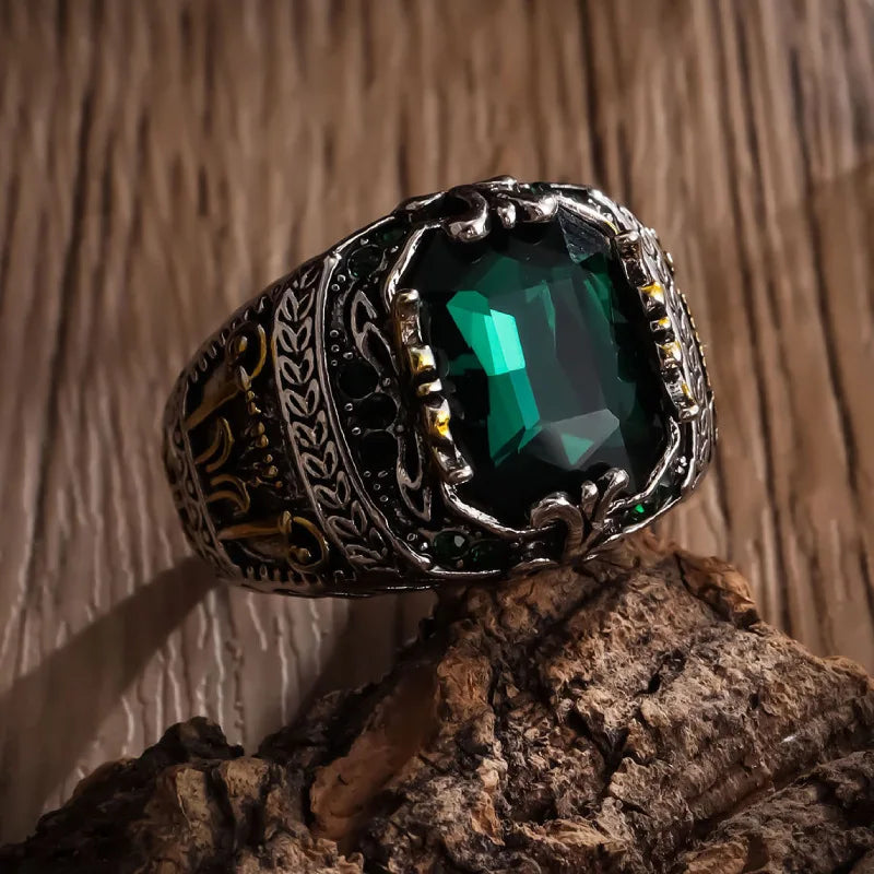 Bague de luxe pour hommes, bague de personnalité rétro dominatrice avec pierre verte, à porter pour un banquet, une fête, un bijou quotidien.