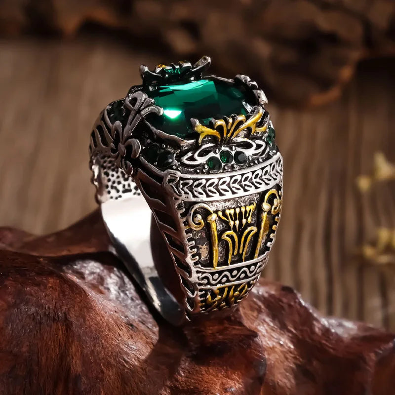 Bague de luxe pour hommes, bague de personnalité rétro dominatrice avec pierre verte, à porter pour un banquet, une fête, un bijou quotidien.